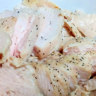 鍋で放置★簡単！鶏むね肉サラダチキン（鶏ハム）